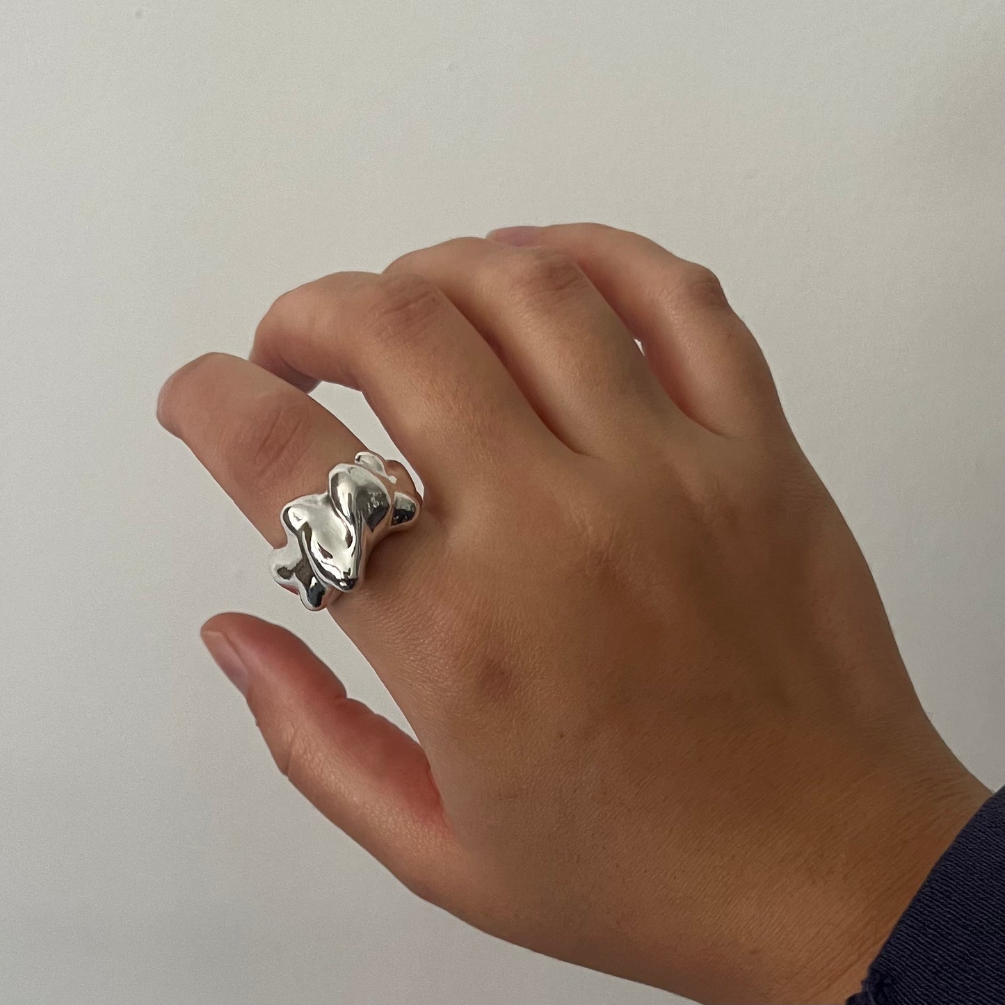 Craggy ring