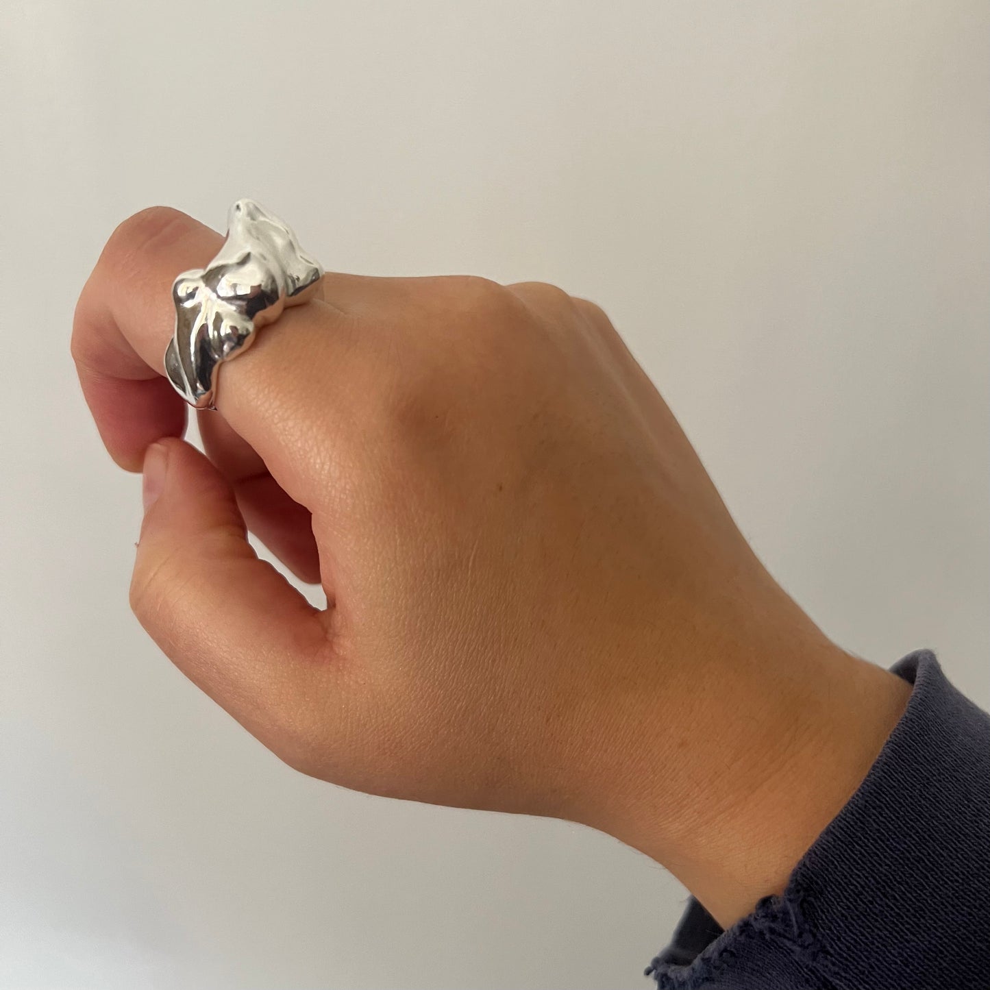 Craggy ring