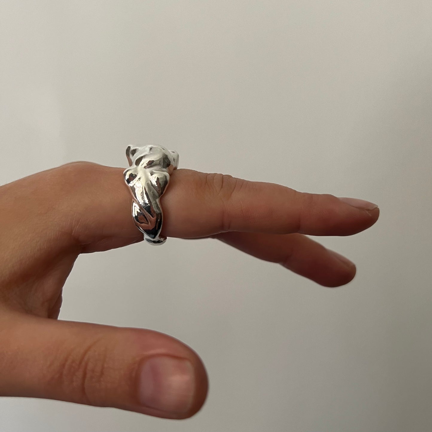Craggy ring